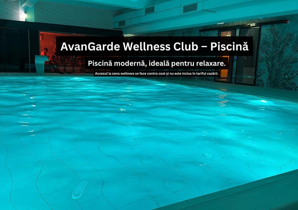 Swimming pool, Swimming pool