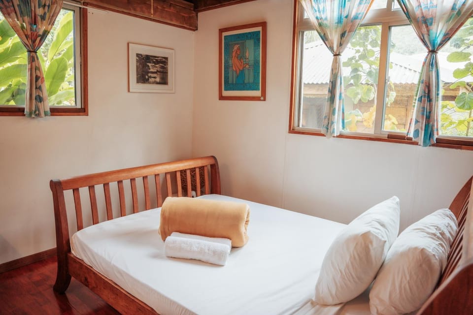 Tema'e Beach House Vacation rental in Moorea-Maiao