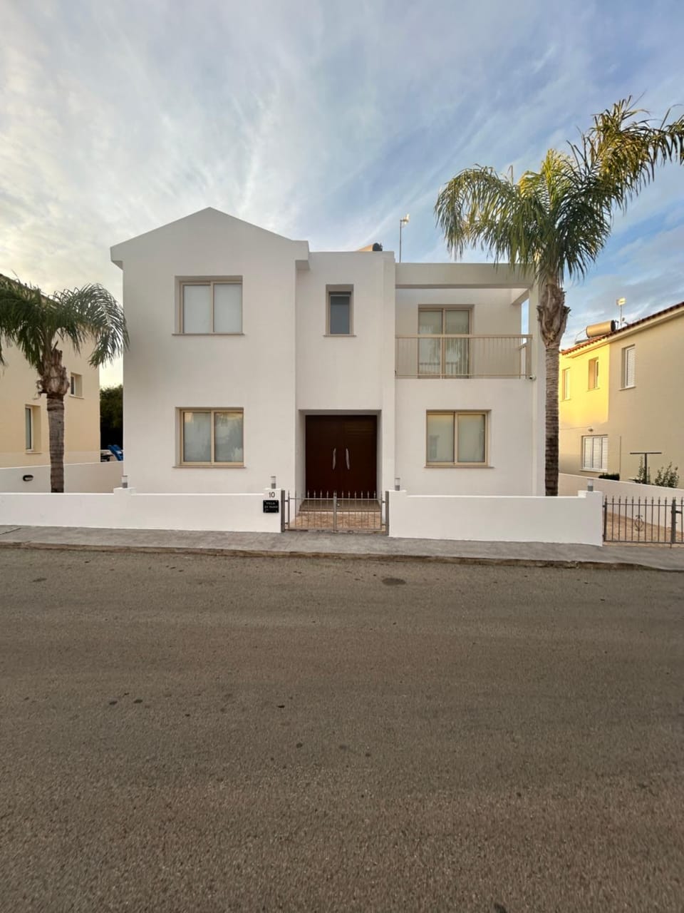 Property building, Neighbourhood, Street view