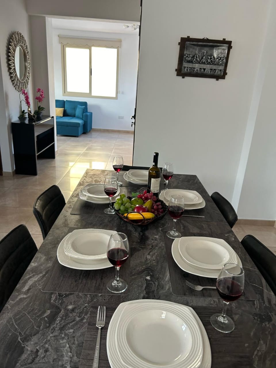 Dining area, Food
