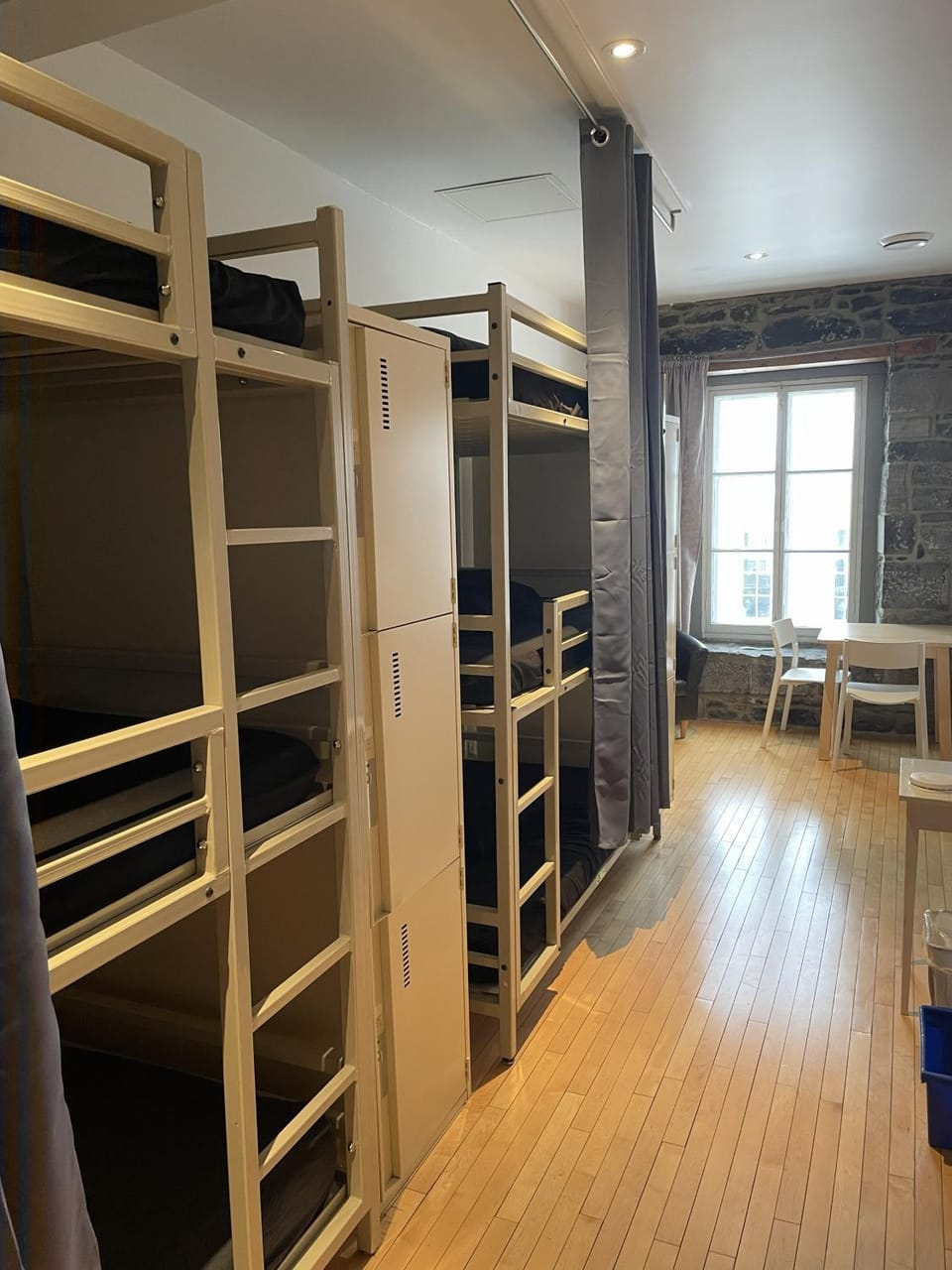 Bedroom, bunk bed