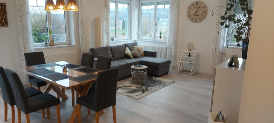 Living room, Seating area, Dining area