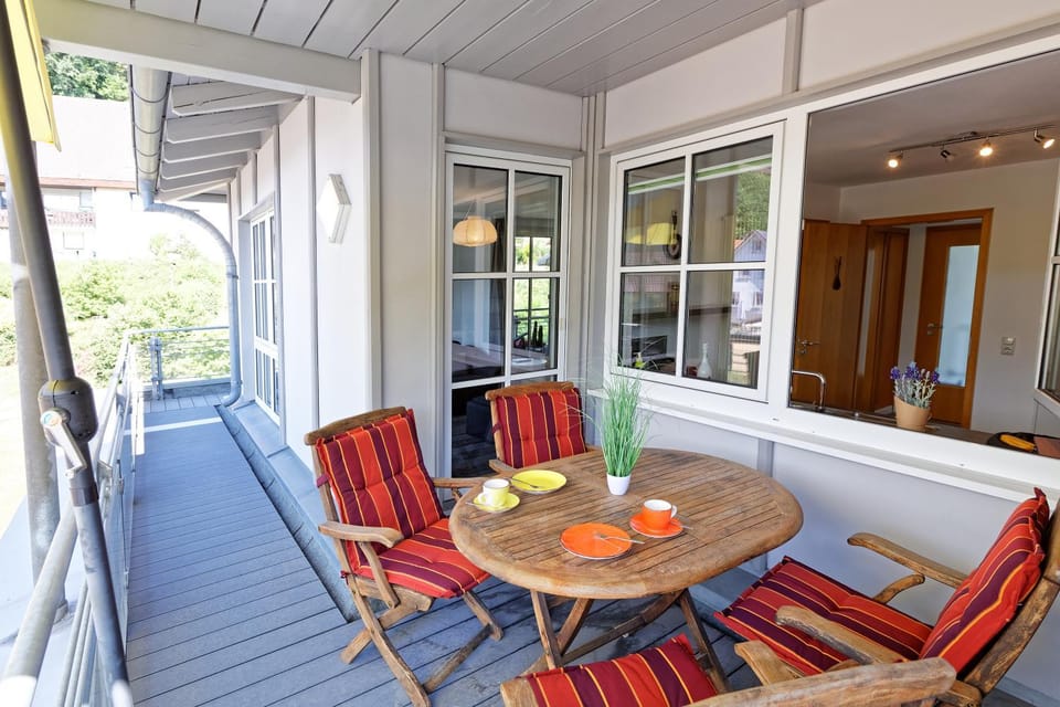 Day, View (from property/room), Balcony/Terrace, Balcony/Terrace, Seating area, Dining area