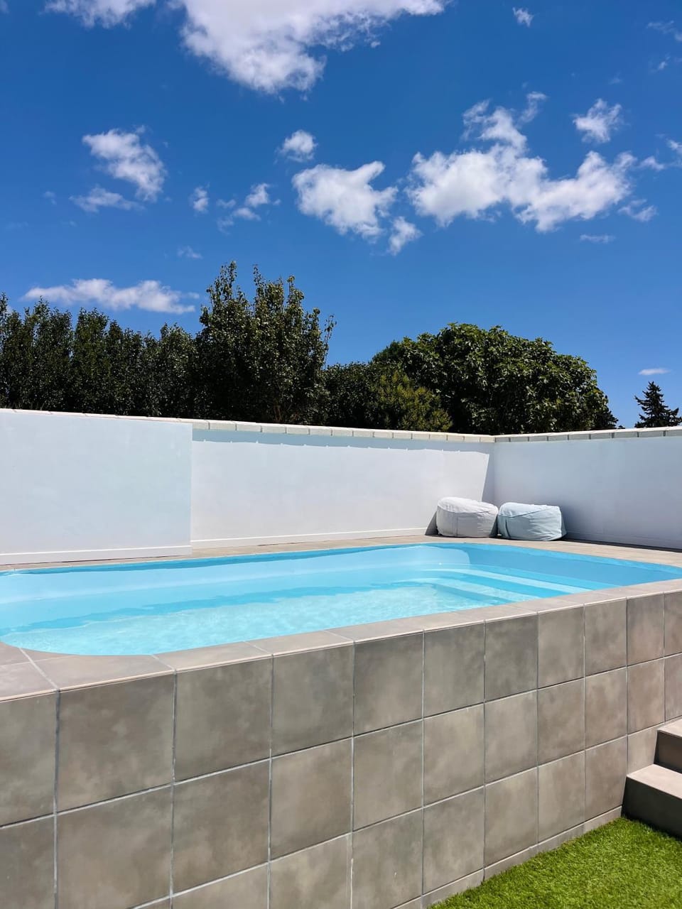 Day, Natural landscape, Pool view, Swimming pool