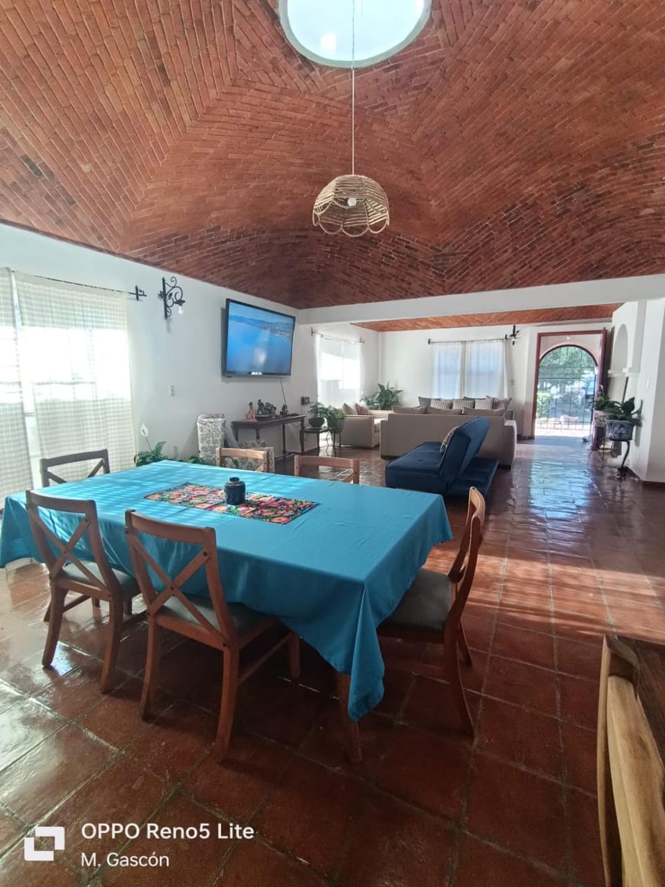 Communal lounge/ TV room, Living room, Dining area