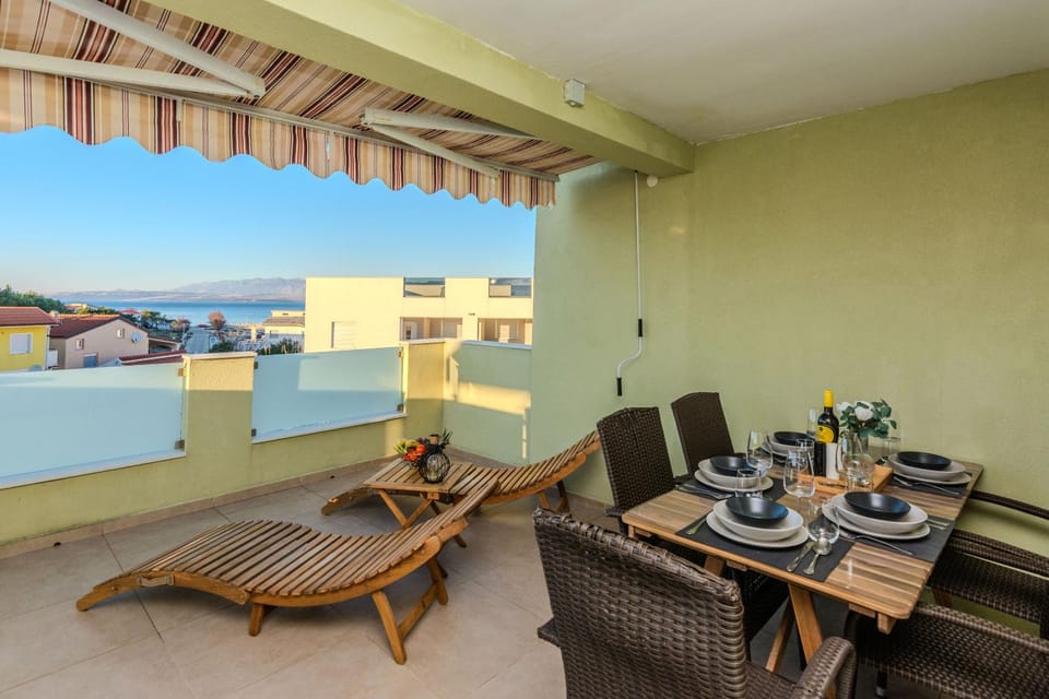 View (from property/room), Balcony/Terrace
