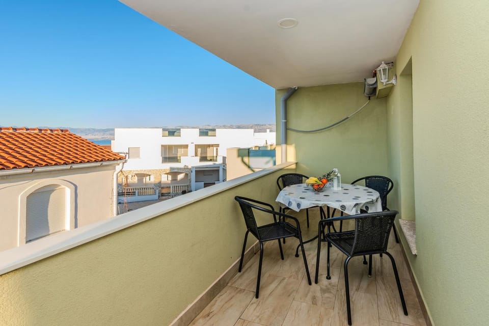 View (from property/room), Balcony/Terrace