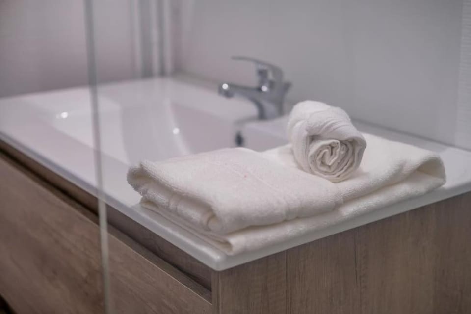 Elegant Bubble - Gare Apartment in Epernay