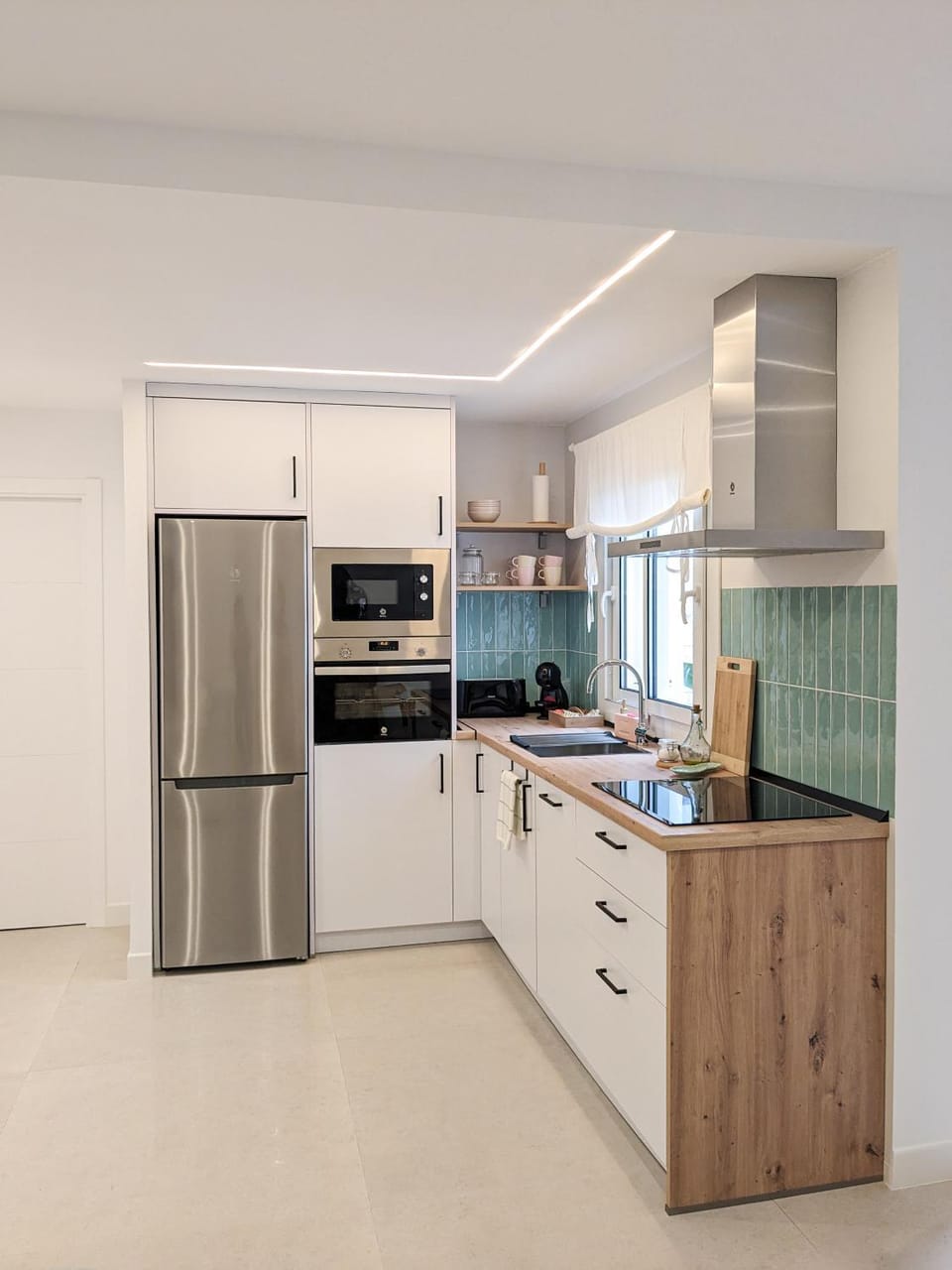 Coffee/tea facilities, Kitchen or kitchenette, dishwasher, minibar, pet friendly, stove, toaster, washing machine