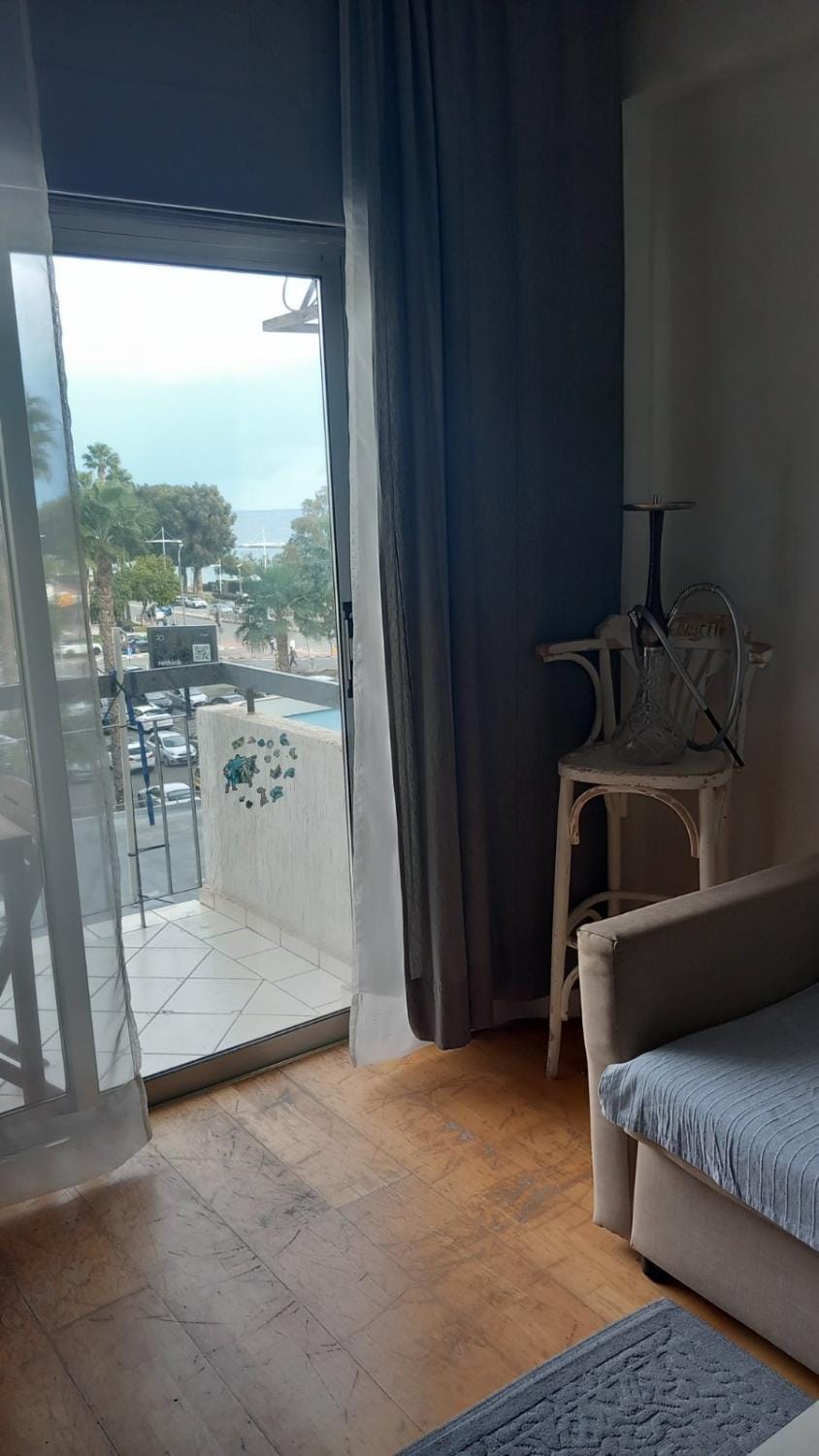Natural landscape, View (from property/room), Balcony/Terrace, Living room, Seating area, Parking
