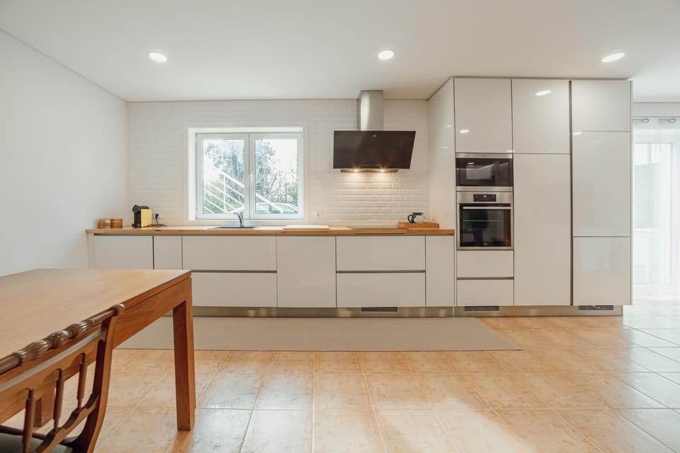 Coffee/tea facilities, Dining area, dishwasher, minibar, pet friendly, stove, toaster