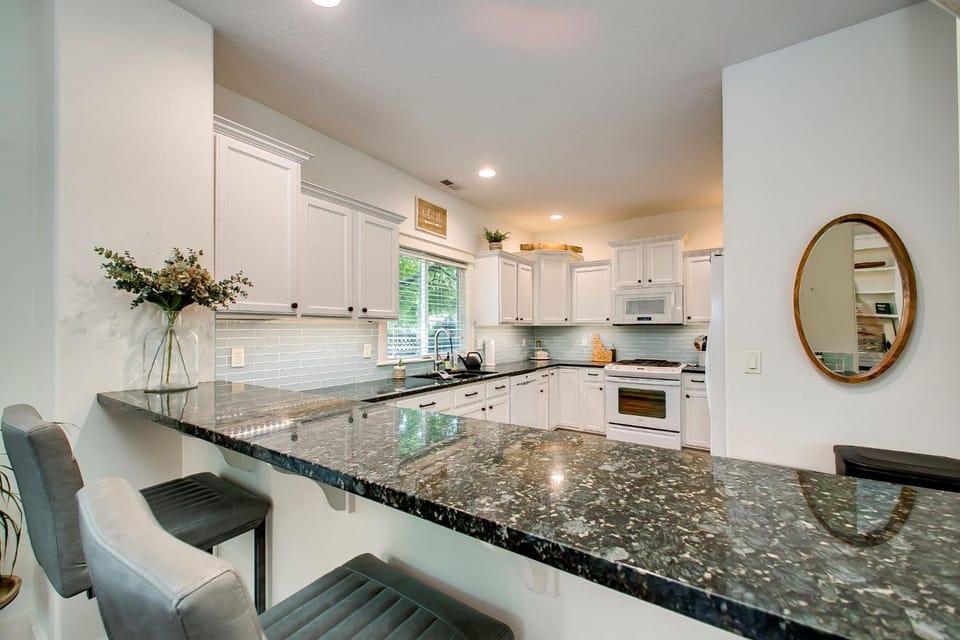 Kitchen or kitchenette, kitchen