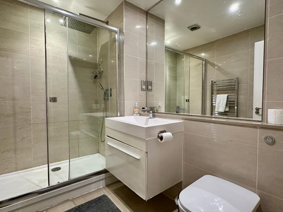 Shower, Toilet, Bathroom