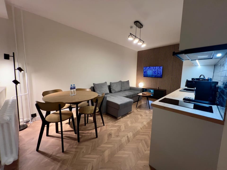 TV and multimedia, Living room, Seating area, Dining area, minibar, pet friendly