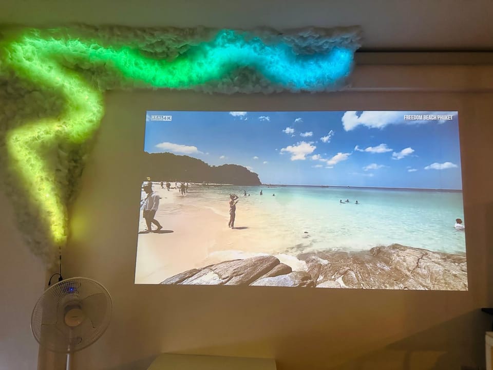 Beach Seaview Jomtien-tub, projector, high speed Wi-Fi Apartment in Pattaya City
