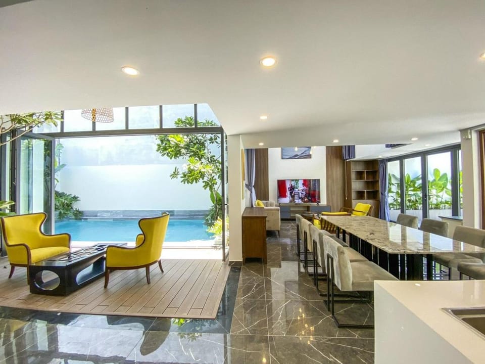 Living room, Swimming pool