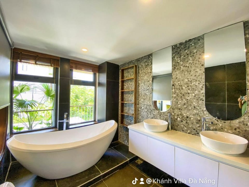 Bathroom, Bath