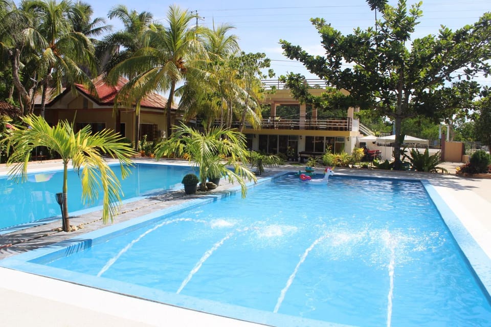 Property building, Restaurant/places to eat, Banquet/Function facilities, Pool view, Swimming pool, Swimming pool, Breakfast