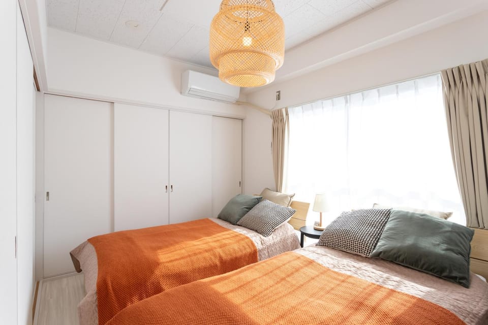 Bed, Photo of the whole room, Bedroom, air conditioner