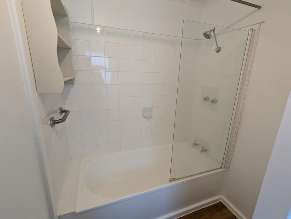 Bayley 1 - Walk to city from 2 bedroom apartment with city and mountain views Apartment in Hobart