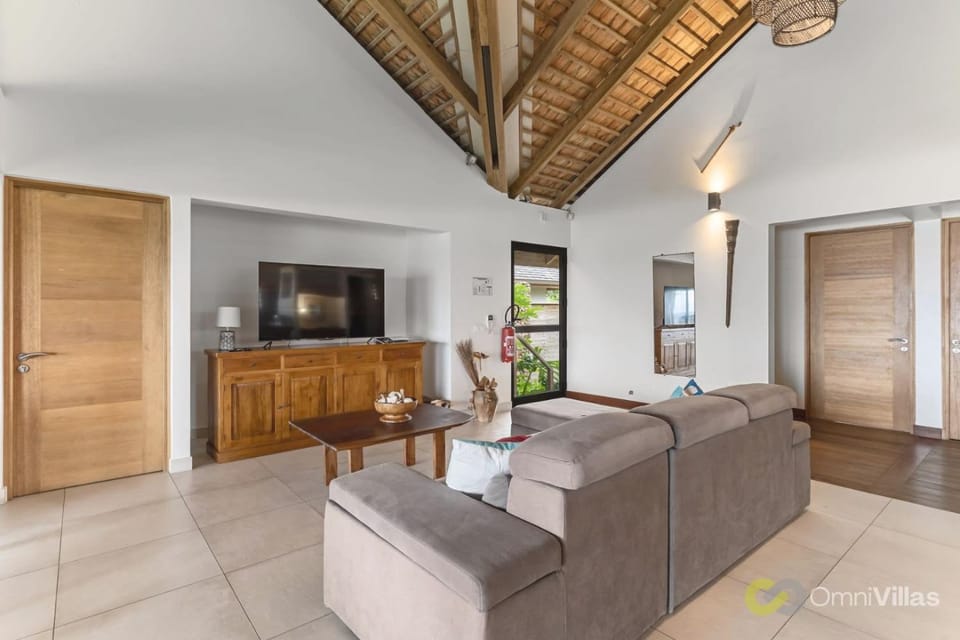 Seaside Haven: Expansive 3BR Villa in Moorea Villa in Moorea-Maiao