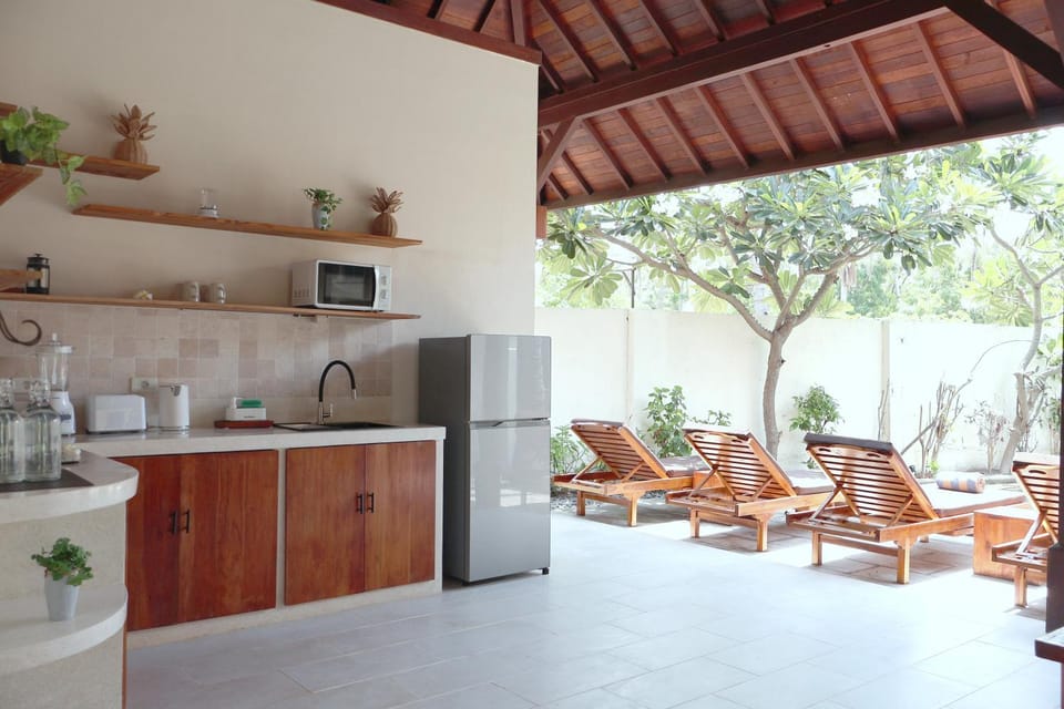 Coffee/tea facilities, Kitchen or kitchenette, Living room, Dining area