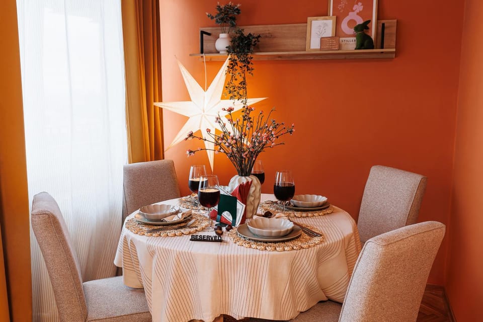 Living room, Seating area, Dining area, air conditioner