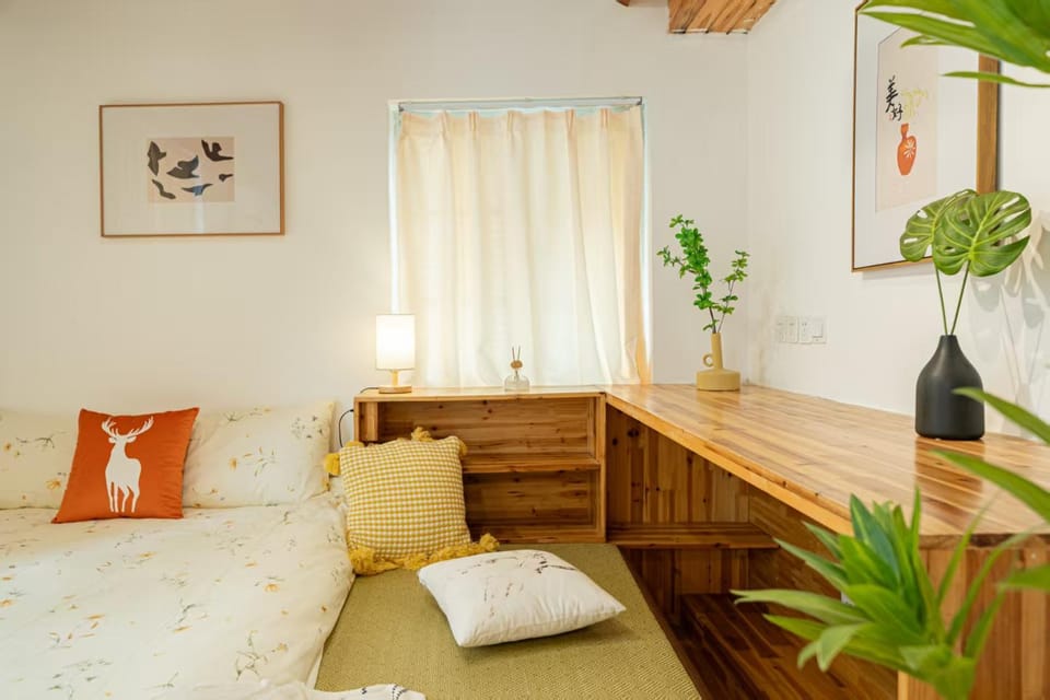 Bed, Bedroom