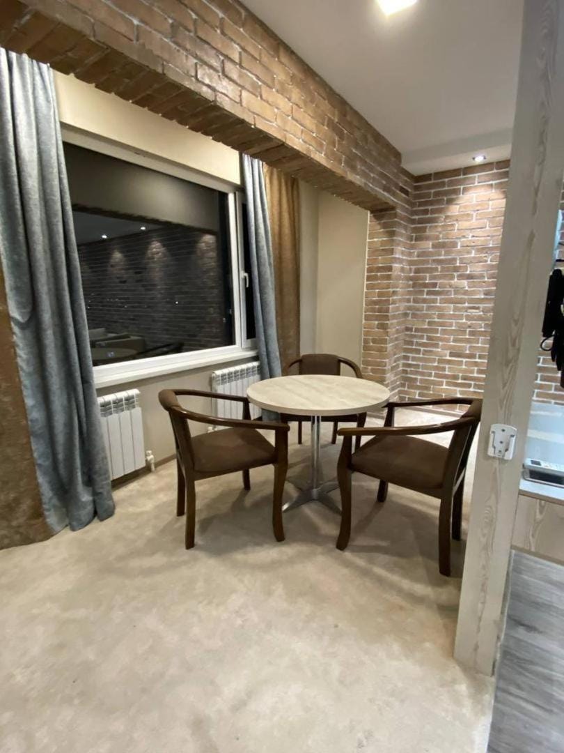 Yunusabad Xonsaroy Diplomat Apartment in Europe