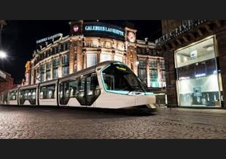 Nearby landmark, Night, City view, Entertainment, acessibility
