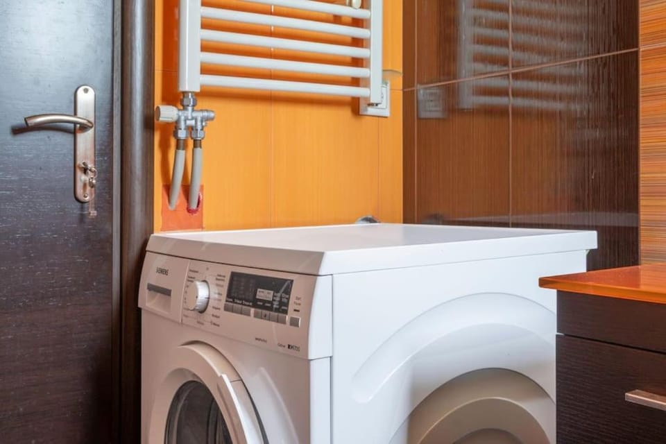 Comfort 1BR apt with amazing balcony at Piraeus Apartment in Pireas