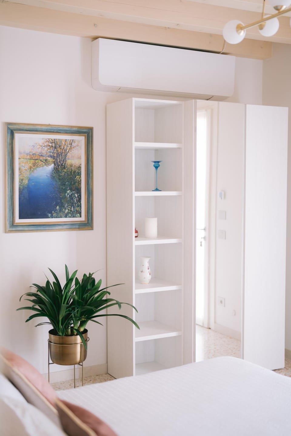 Bedroom, wardrobe, air conditioner