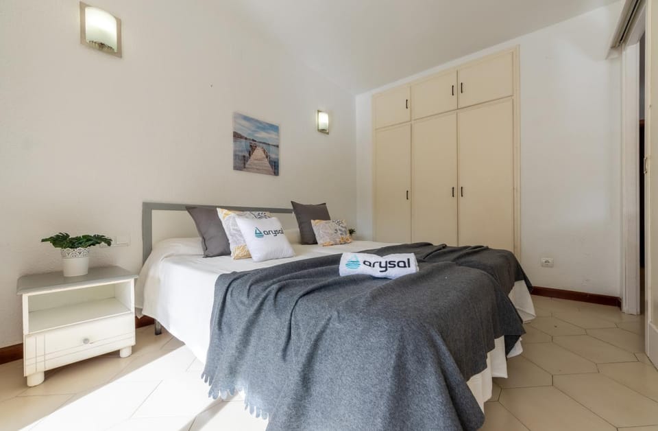 Bed, Bedroom, wardrobe