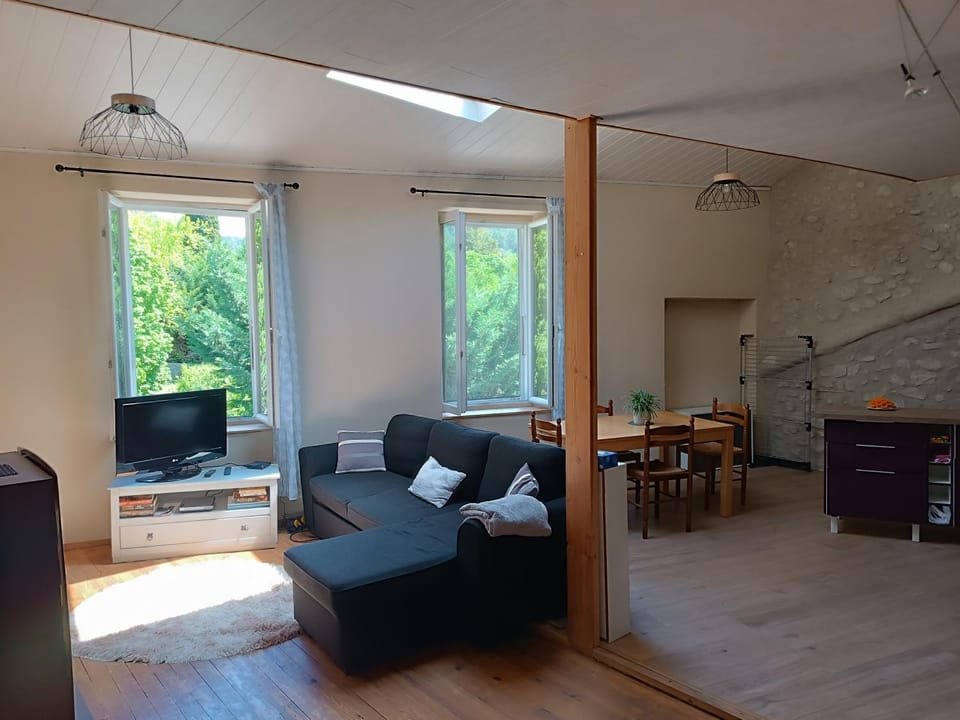 Living room, Dining area