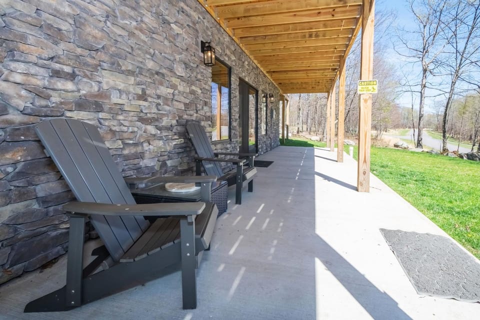 Patio, Seating area, Garden view