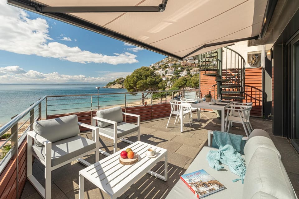 Day, Natural landscape, View (from property/room), Balcony/Terrace, Sea view