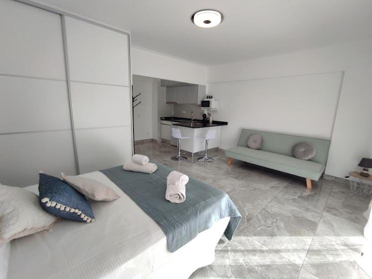 Bed, Living room, Bedroom, wardrobe