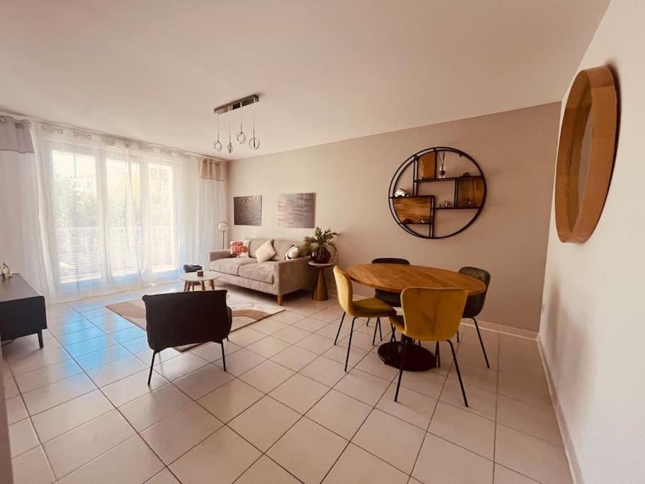 ELSA / Appartement P3 + Parking Apartment in Nimes