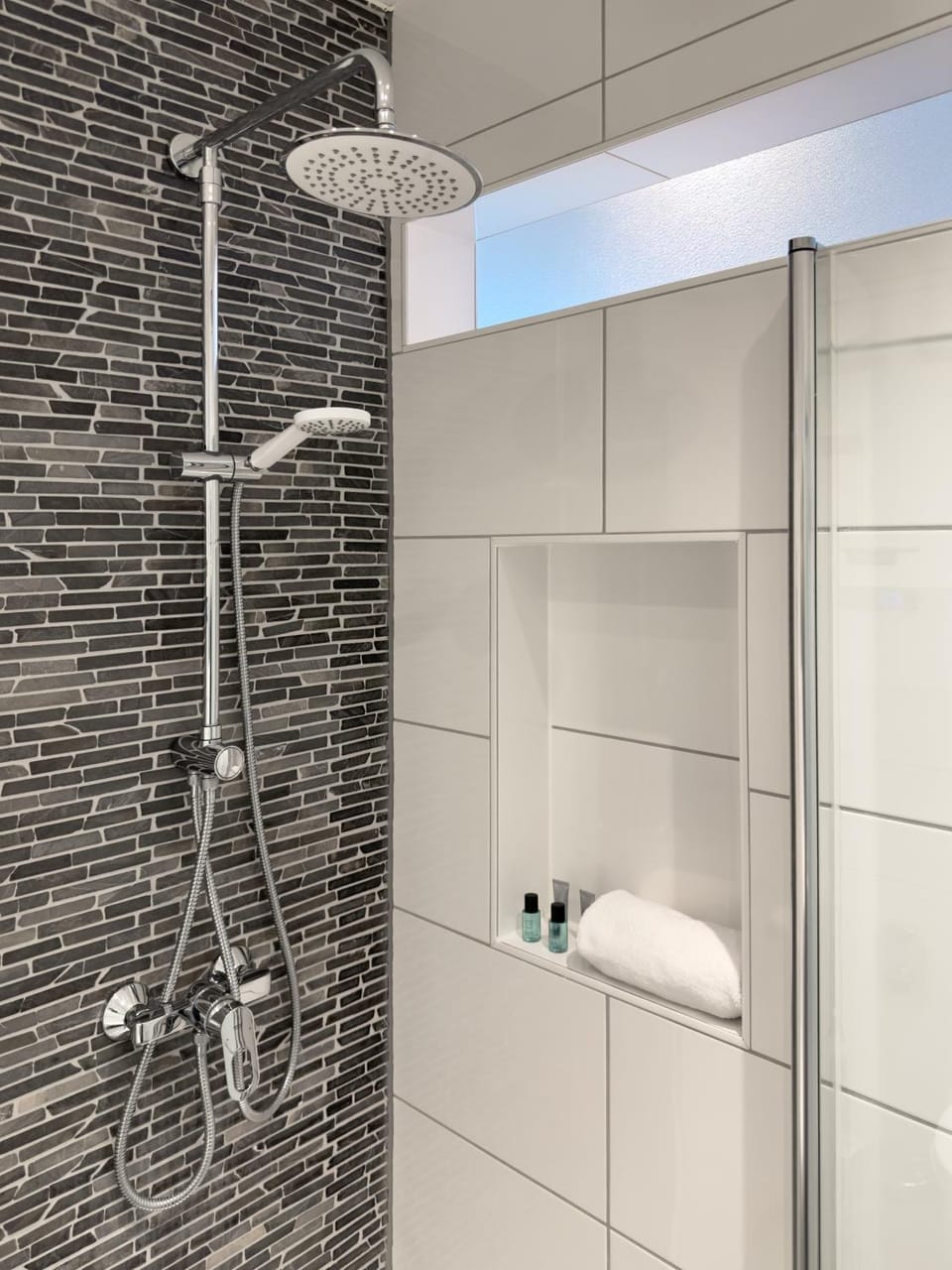 Shower, towels