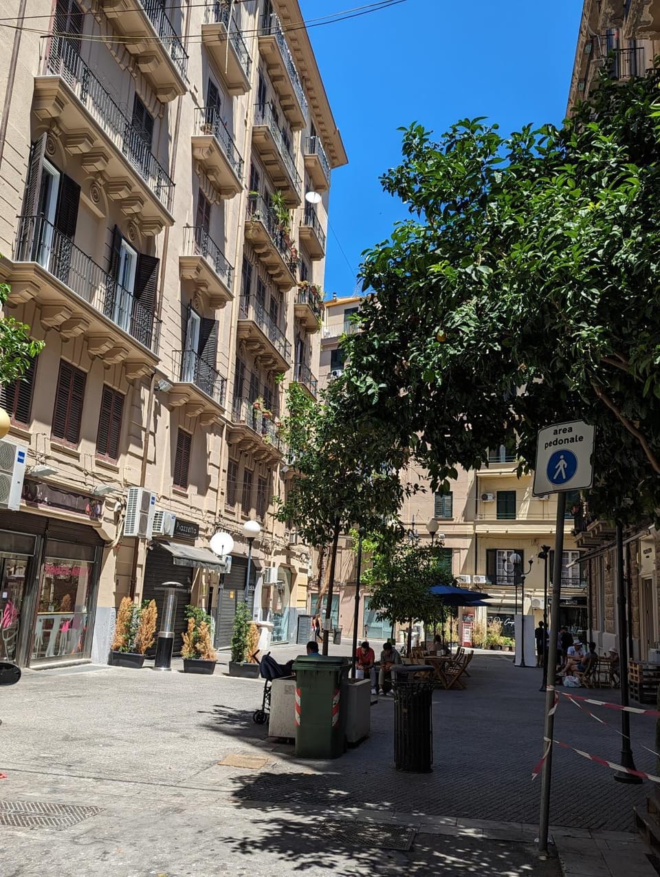 Breakfast, Quiet street view