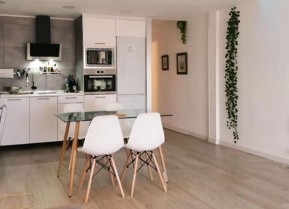 Apartamento Acapulco, a 3 metros de playa Apartment in Benidorm