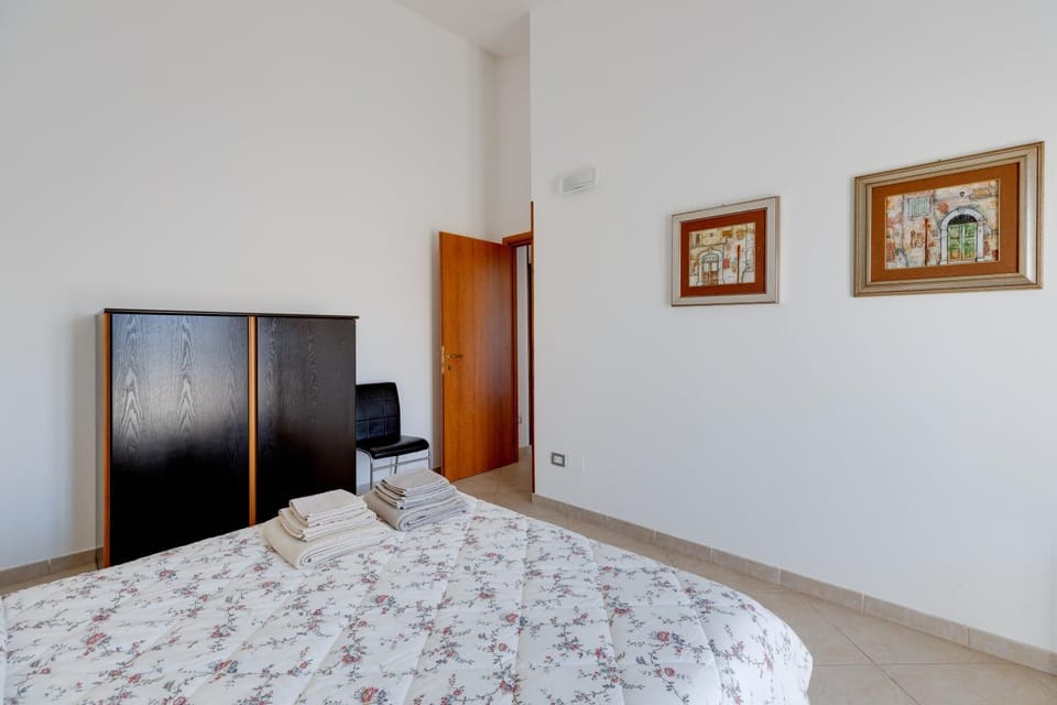 Living room, Bedroom