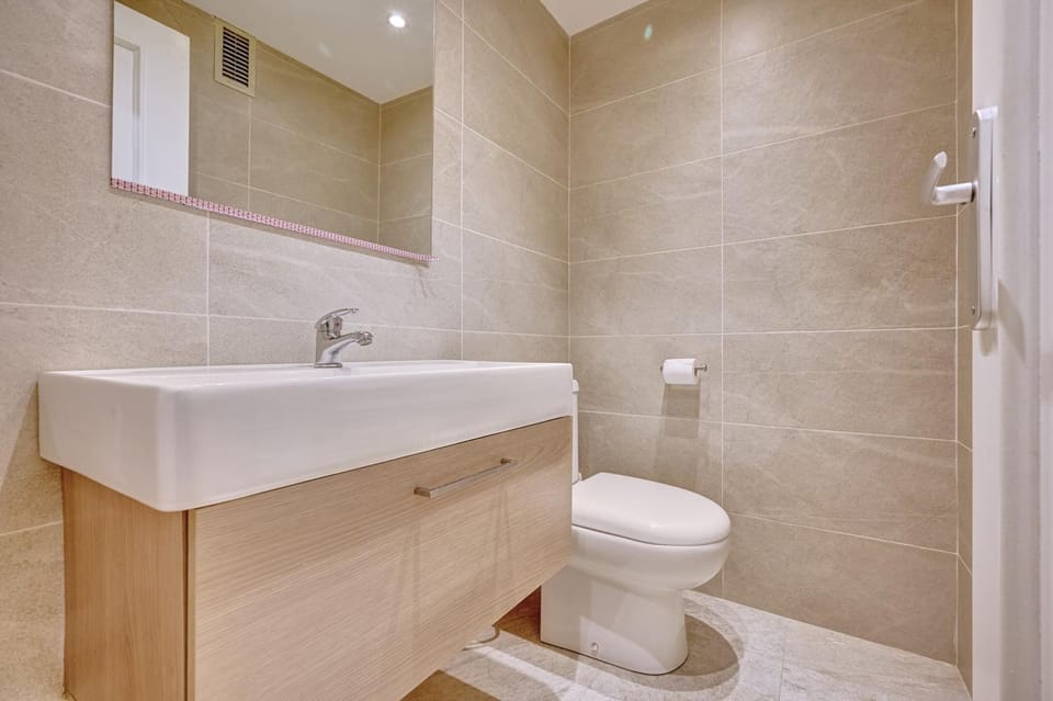 Toilet, Bathroom