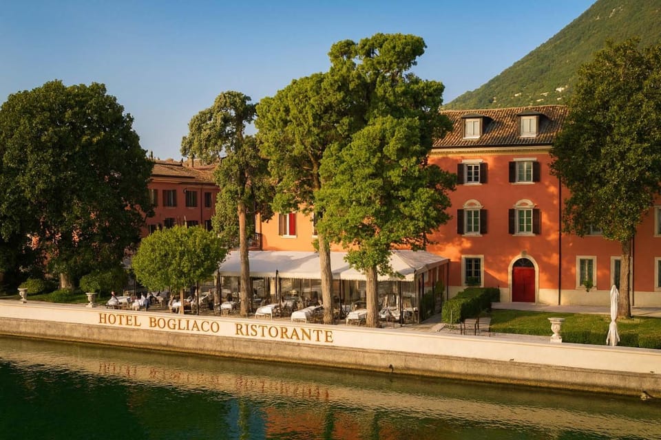 Restaurant/places to eat, Balcony/Terrace