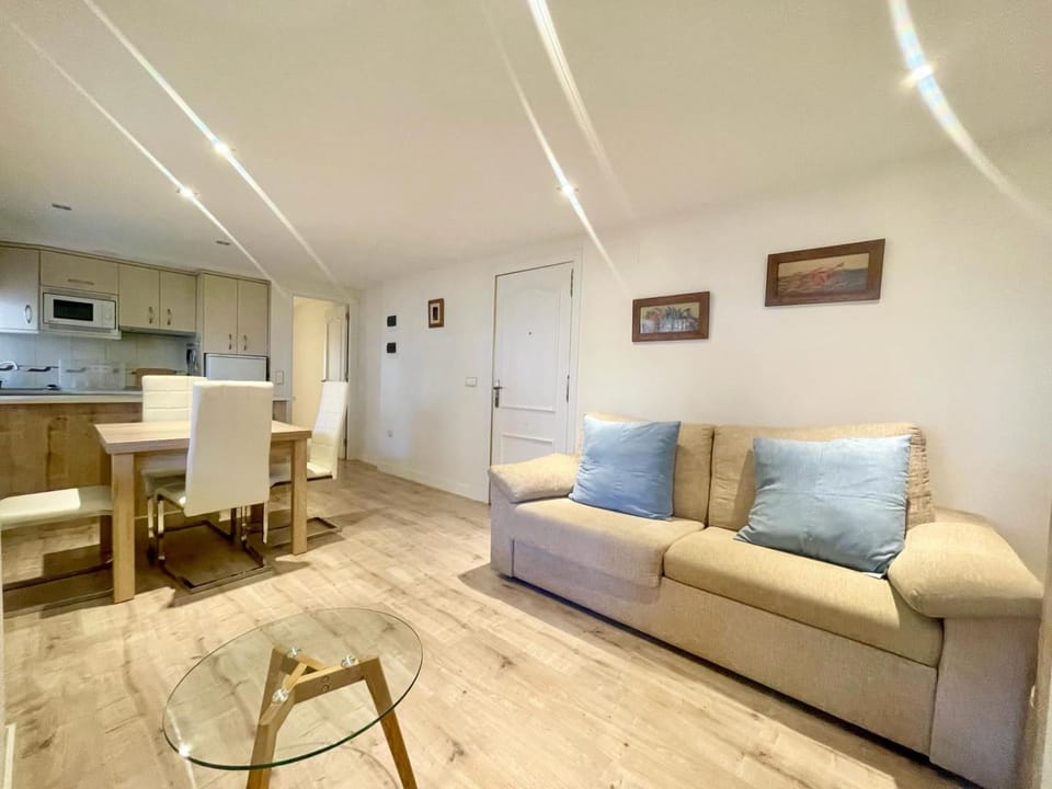 White House Nervion Apartment in Benidorm