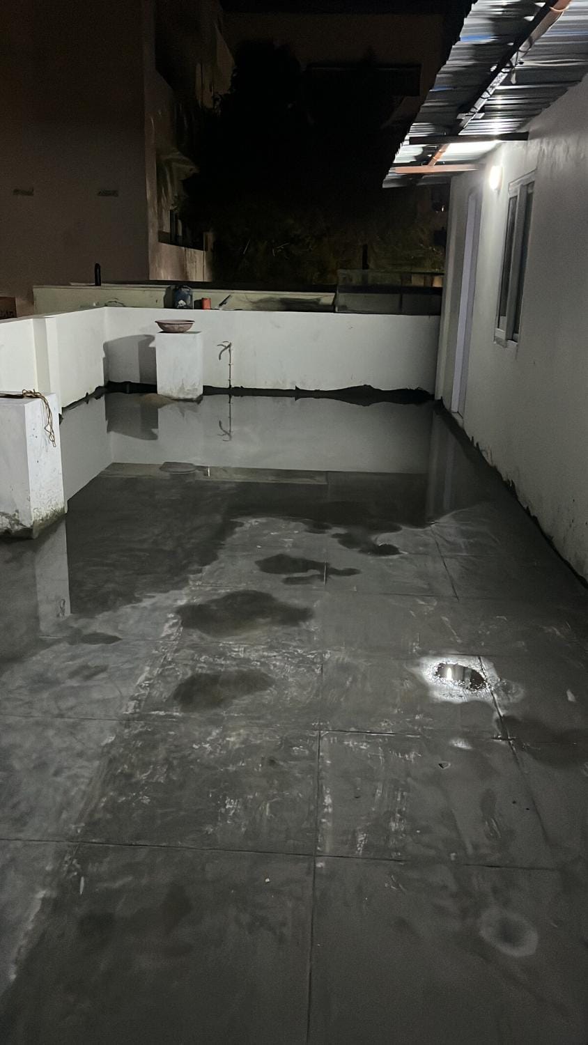 Property building, Balcony/Terrace, Balcony/Terrace
