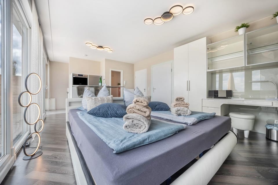 Living room, Bedroom