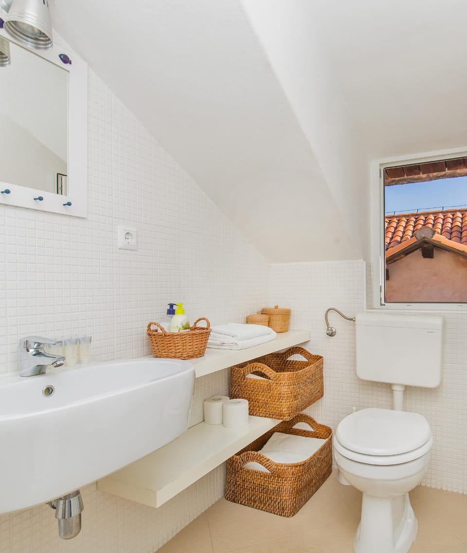 Toilet, Bathroom