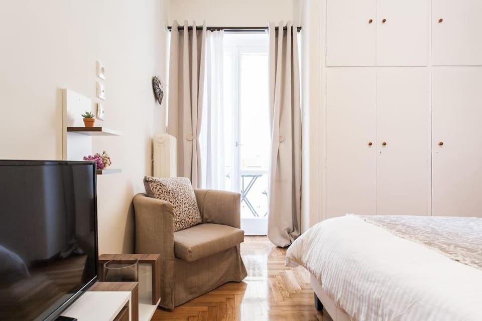 Central, Cozy & Vintage Apartment in Athens