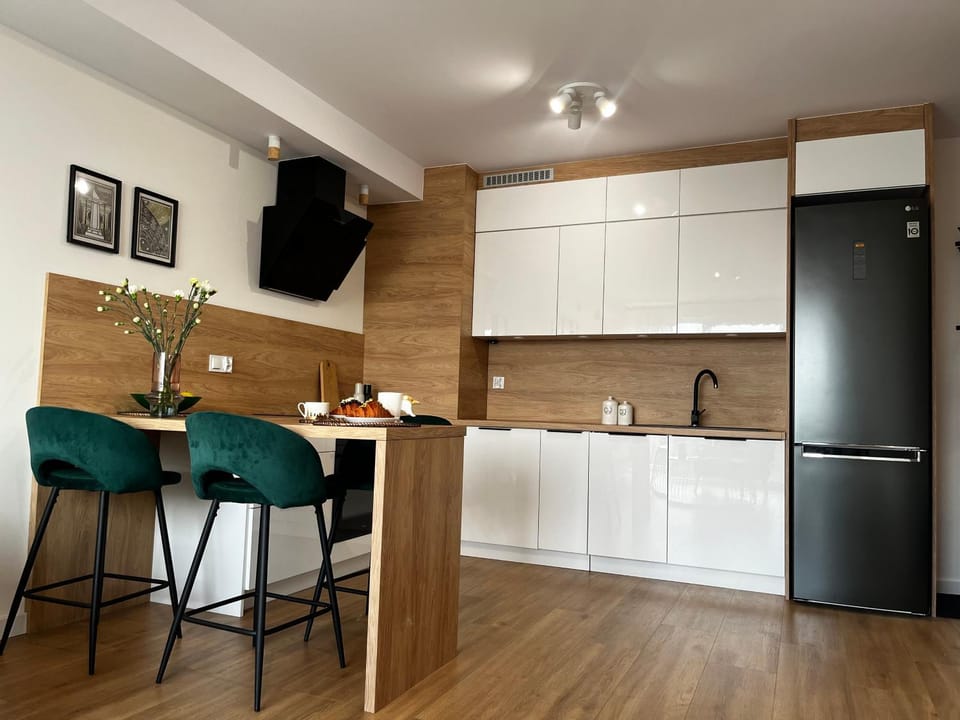 Kitchen or kitchenette, Dining area, pet friendly, stove